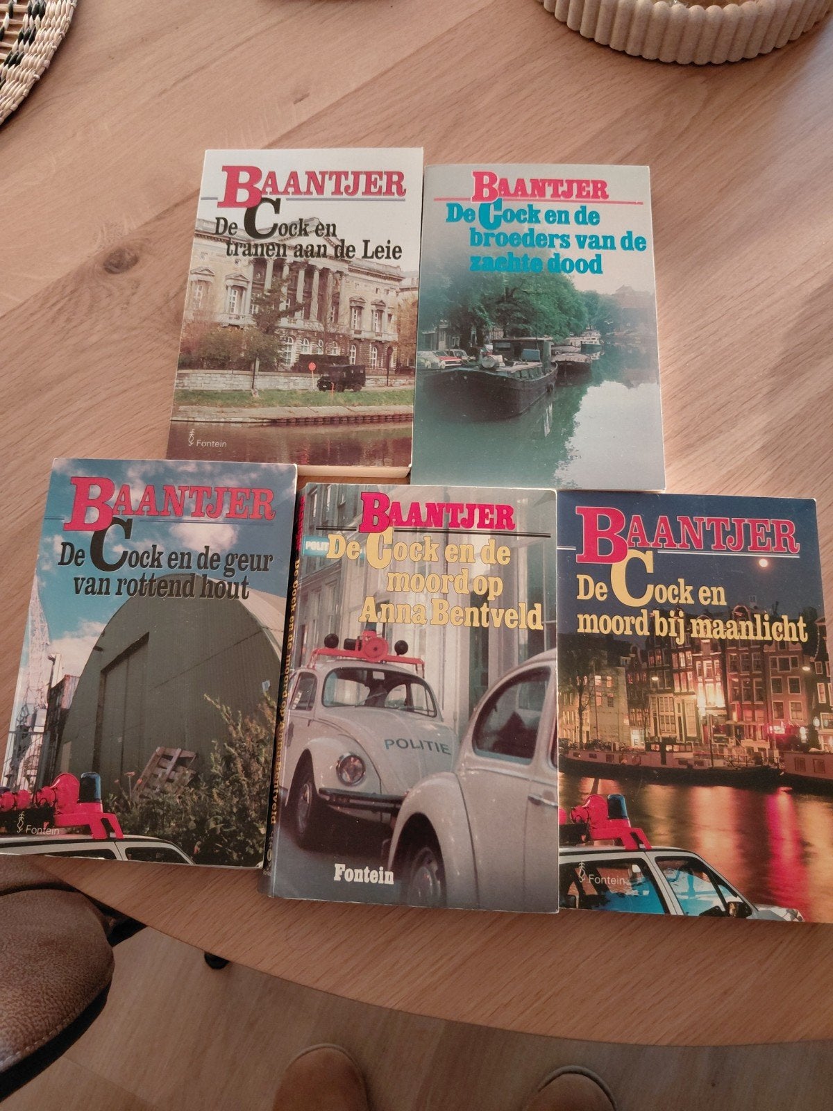 Baantjer boeken - 5-delige set, Ophalen of Verzenden, Gelezen, Tv-bewerking