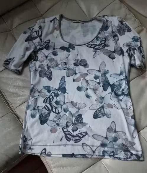 Witte Sani blu trui met vlinders maat 38, Maat 38/40 (M), Wit, Ophalen of Verzenden, Korte mouw