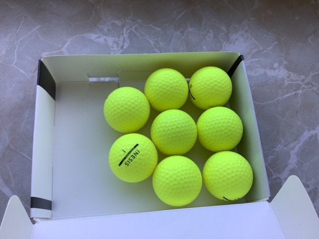 Inesis Distance 100 golfballen, 8 stuks, Sport en Fitness, Golf, Ophalen of Verzenden, Nieuw, Bal(len), Overige merken