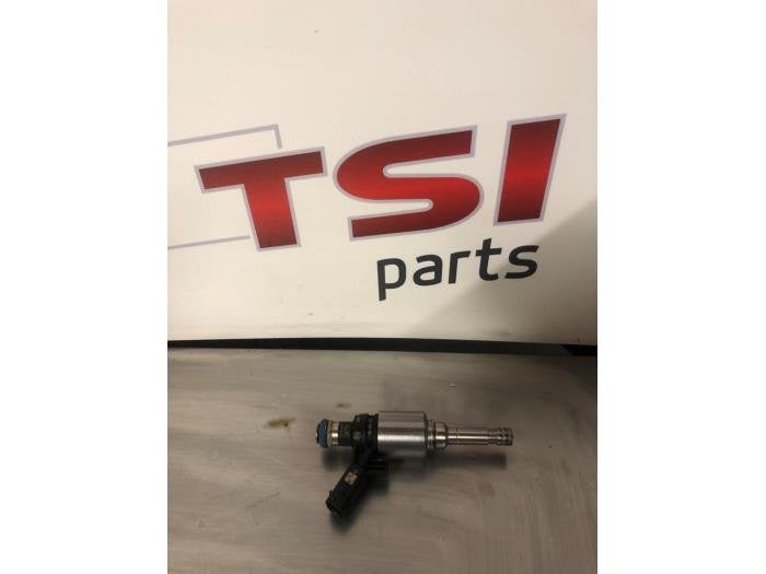 Injector (benzine injectie) van een Volkswagen Golf, Gebruikt, -, Volkswagen, -