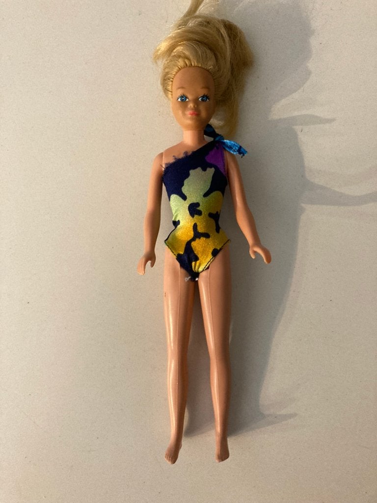 Mattel skipper hawaï beach tropical jaren 80 in nette staat!, Ophalen of Verzenden, Zo goed als nieuw, Barbie