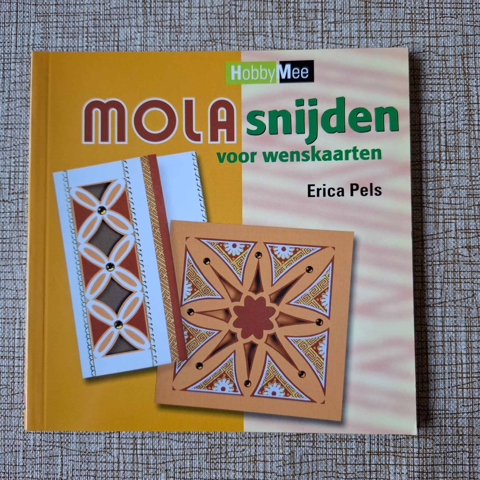Mola snijden voor wenskaarten, Ophalen of Verzenden, Gelezen