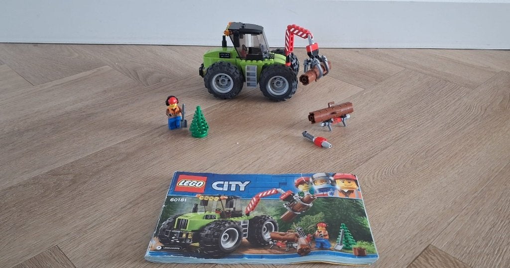 Lego city forest tractor 60181
