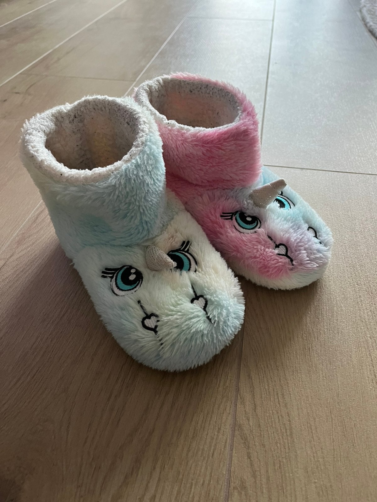 Sloffen/pantoffels unicorn | Meisjes | maat 31, Kinderen en Baby's, Meisje, Overige typen, Ophalen of Verzenden, Zo goed als nieuw