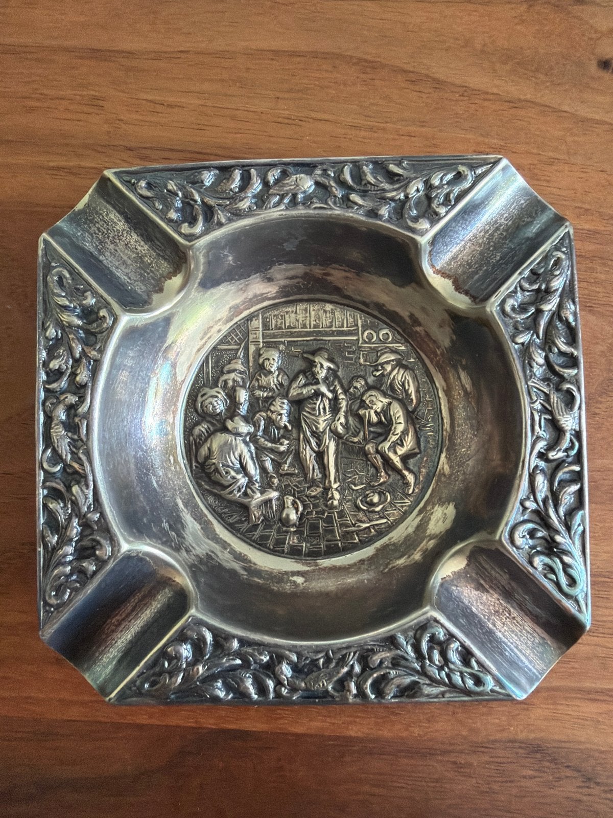 Vintage Zilverkleurige Asbak met Reliëfdecoratie, Ophalen of Verzenden, Gebruikt, Asbak