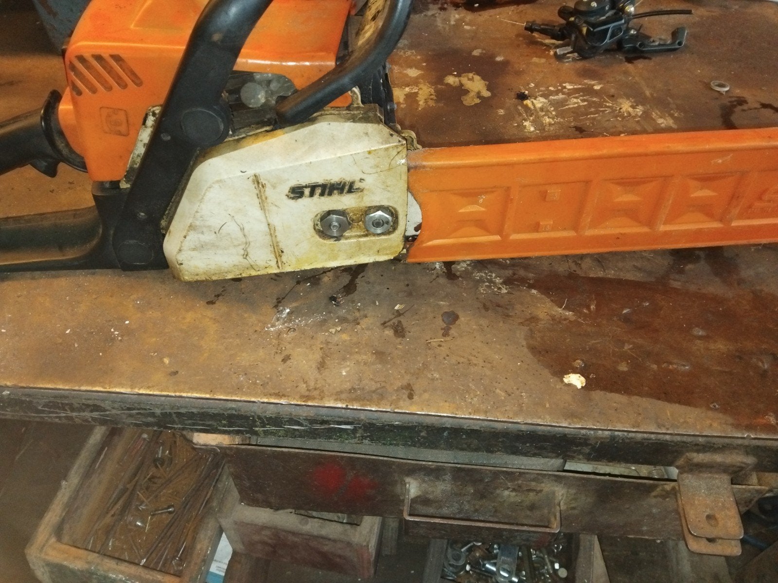 Stihl 180, Ophalen, 1200 watt of meer, Kettingzaag, 30 tot 70 mm
