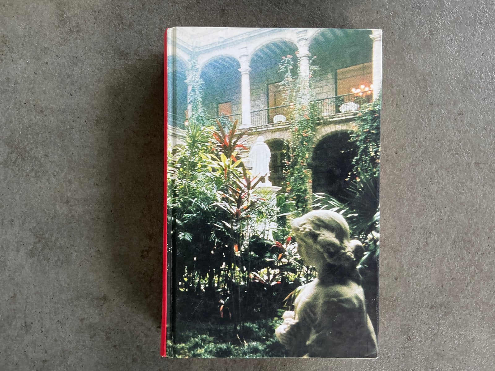 Isabel Allende - Het Huis met geesten - hardcover (KWF), Ophalen of Verzenden, Gelezen