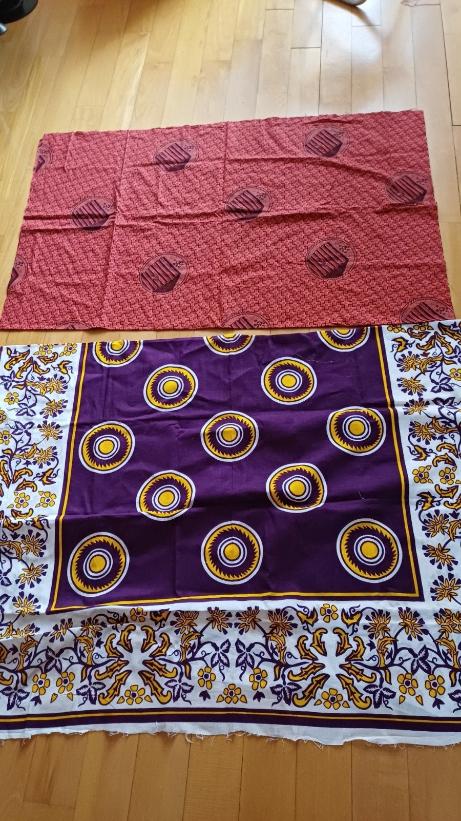 Afrikaanse stof - Khanga - Paars/Geel/Wit  lap 2 ook Afrikaa, Hobby en Vrije tijd, Stoffen en Lappen, Paars, Nieuw, Ophalen of Verzenden