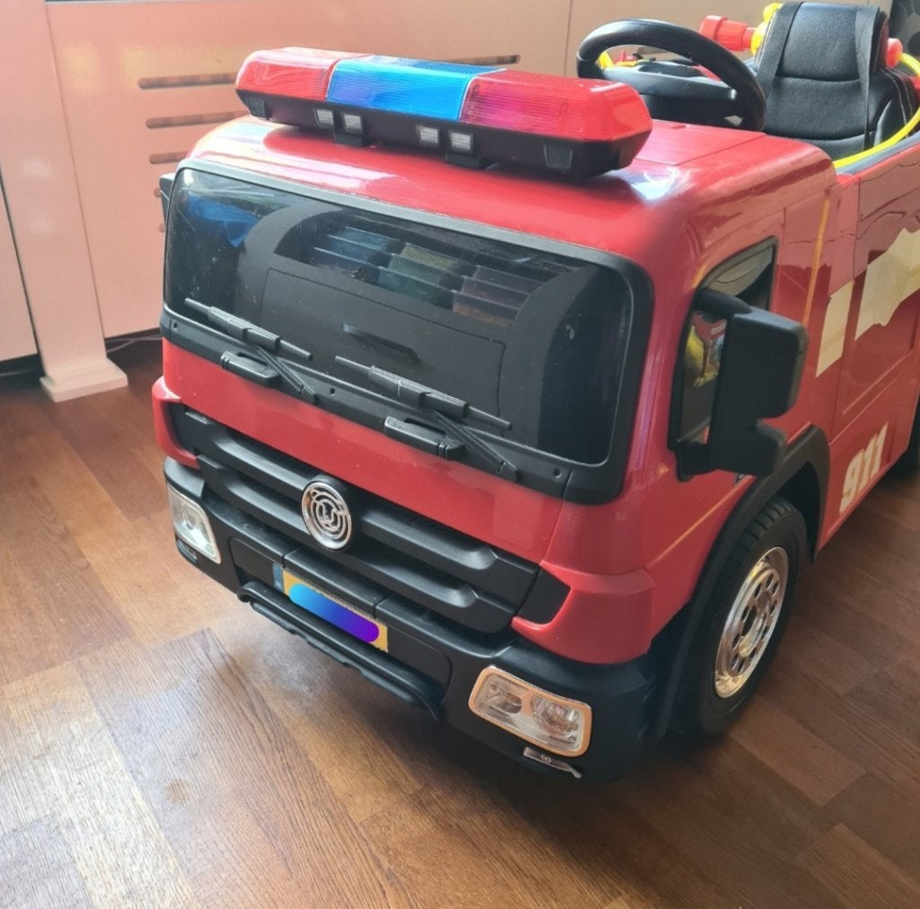 Foto 24 van Grote elektrische brandweerauto met licht en geluid