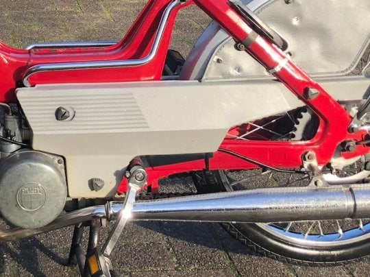Gezocht originele zijkappen puch maxi n, Fietsen en Brommers, Brommers | Puch, Ophalen, Zo goed als nieuw, Maxi
