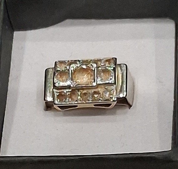 art-deco tank ring 18 KT., Gebruikt, Ophalen of Verzenden, 17 tot 18, Met edelsteen