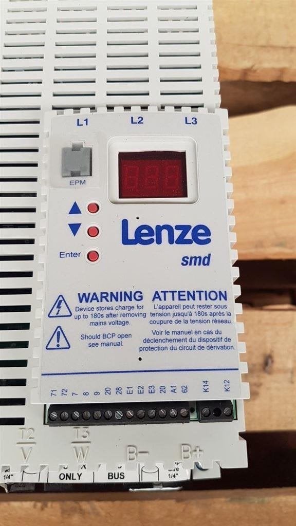 1193. Frequentieregelaar / Lenze / SMD, Ophalen, Nieuw