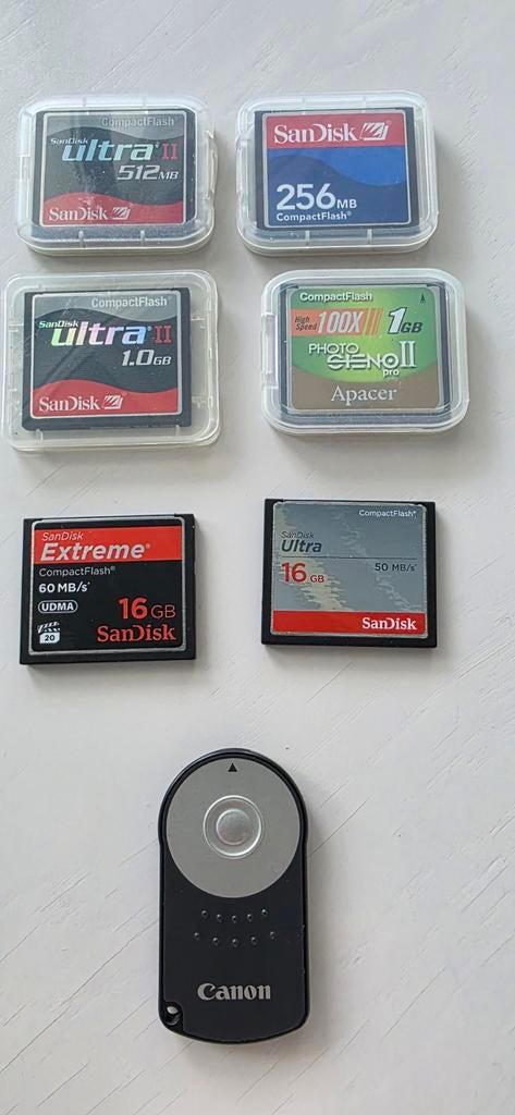 Diverse SanDisk flash card inclusief afstandsbediening RC5, Ophalen of Verzenden, Fotocamera