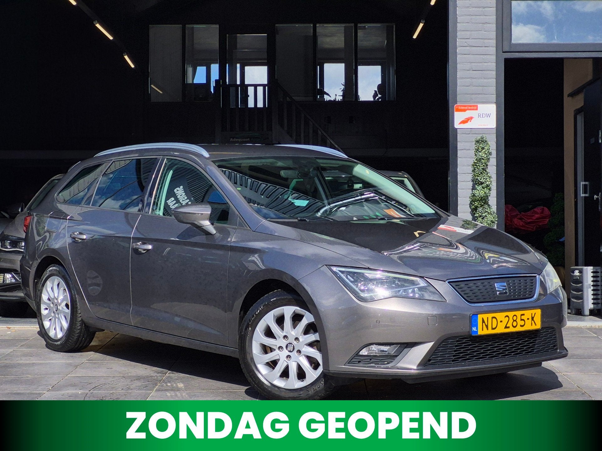 Seat Leon ST 1.0 EcoTSI Style Connect|2e eig|NAP|Cruise|PDC, Voorwielaandrijving, Stof, Gebruikt, Met garantie (alle)