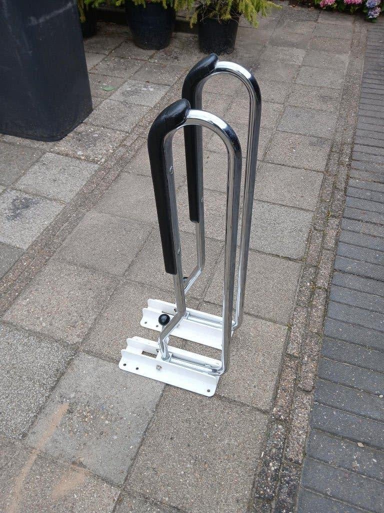 2 chromen opklapbare toiletbeugels., Ophalen, Gebruikt