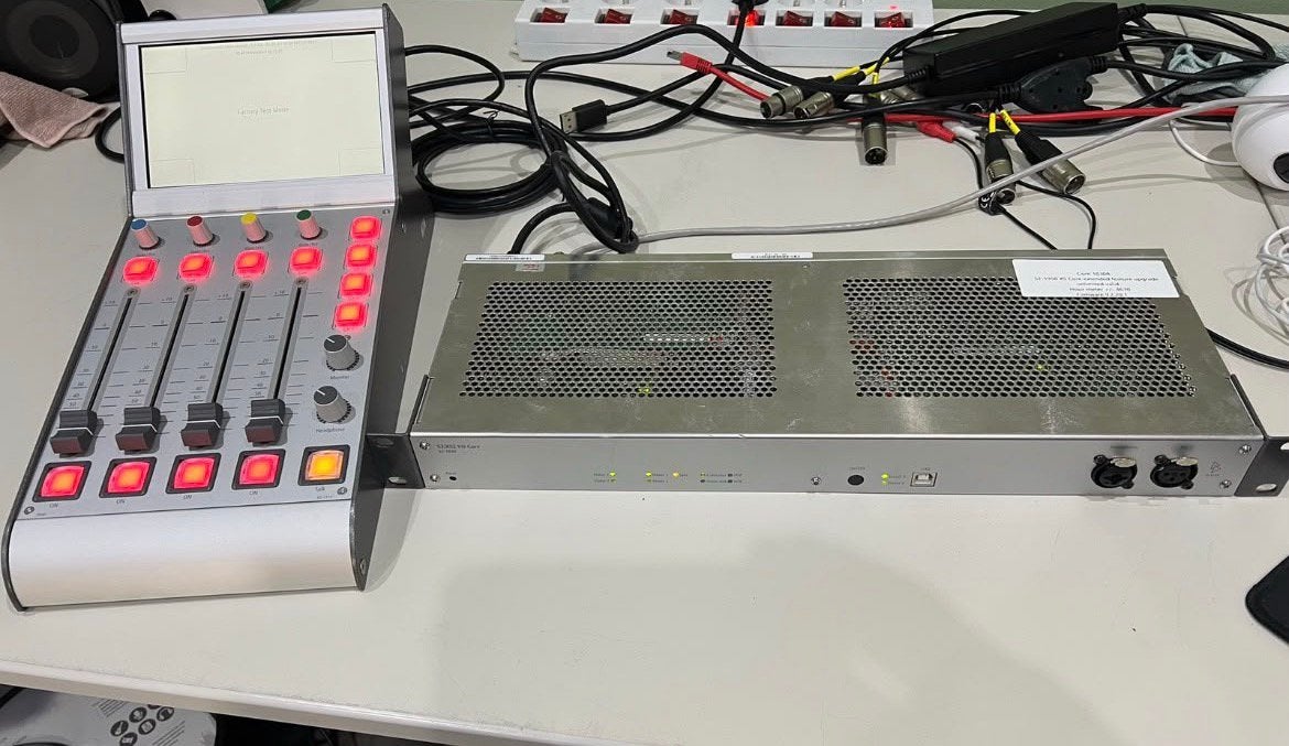 DHD DX 4ch digital broadcast mixer met dante, Ophalen of Verzenden, Zo goed als nieuw