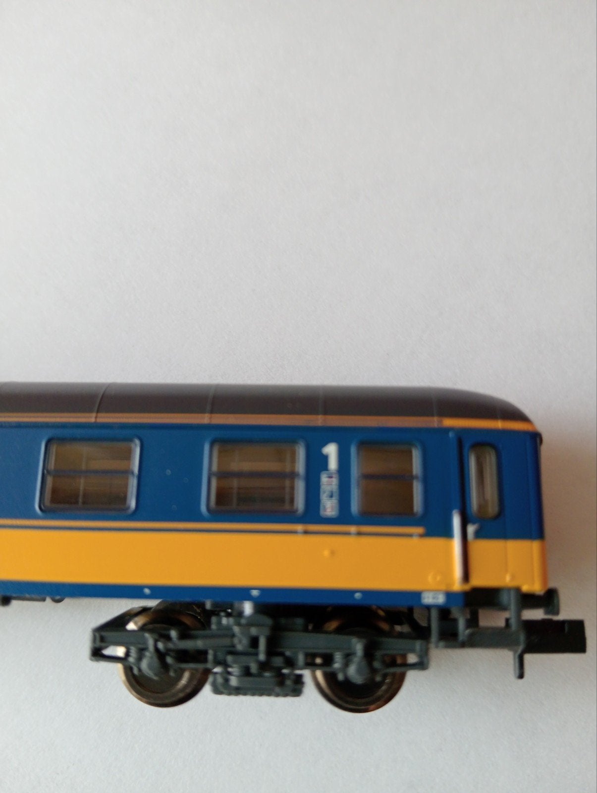 Schaalmodel Treinwagon NS 1e Klas Blauw/Geel, Ophalen, Zo goed als nieuw, Trein, Schaalmodel