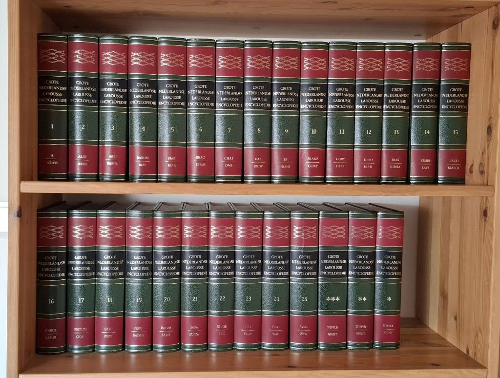 Grote Nederlandse Larousse Encyclopedie /  Vintage Decoratie, Boeken, Encyclopedieën, Zo goed als nieuw, Complete serie, Overige onderwerpen