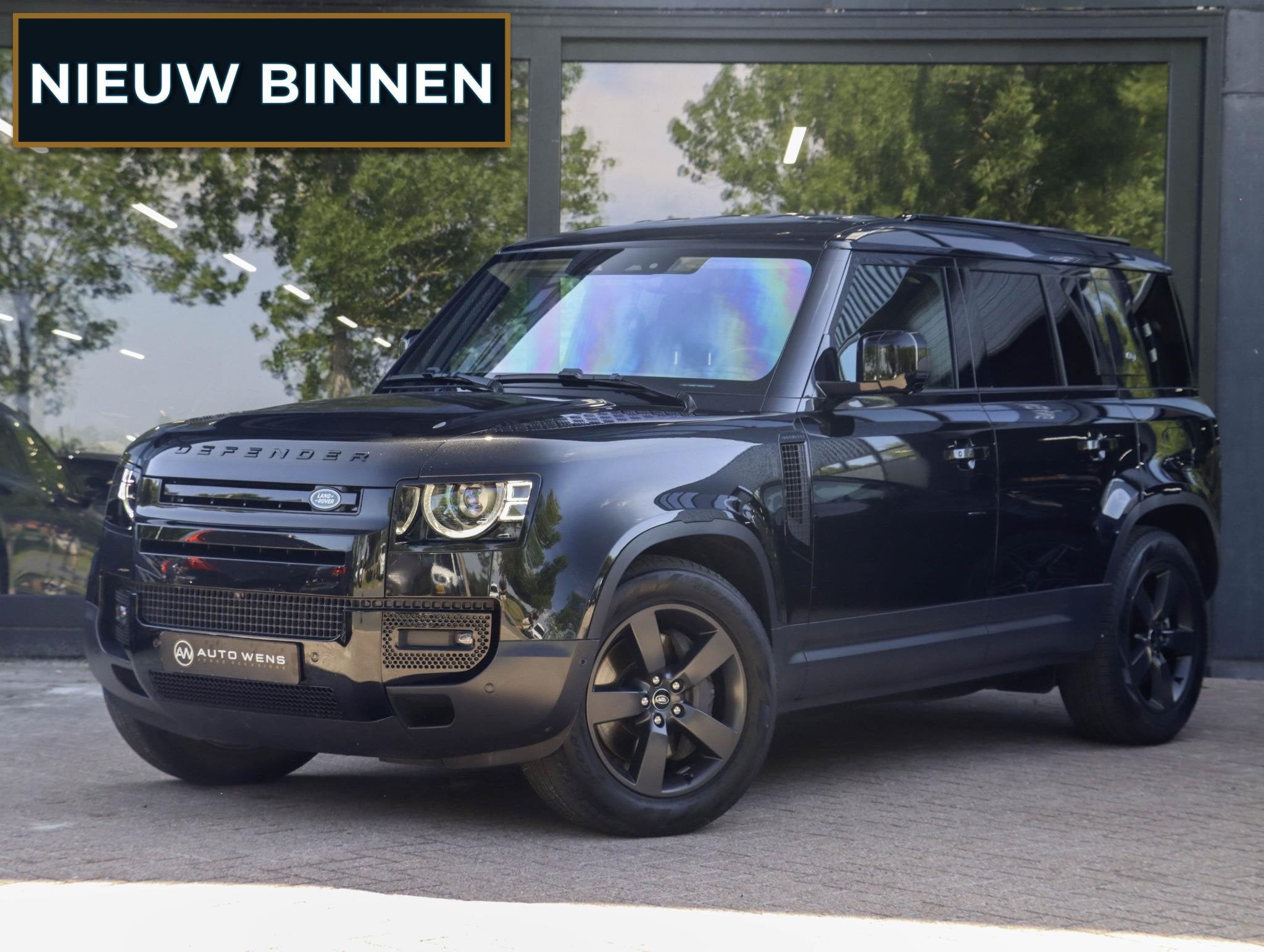 Land Rover Defender 2.0 P400e 110 SE | 23.811 km | BTW auto, Auto's, Land Rover, Automaat, Gebruikt, 38 km/l, 3000 kg