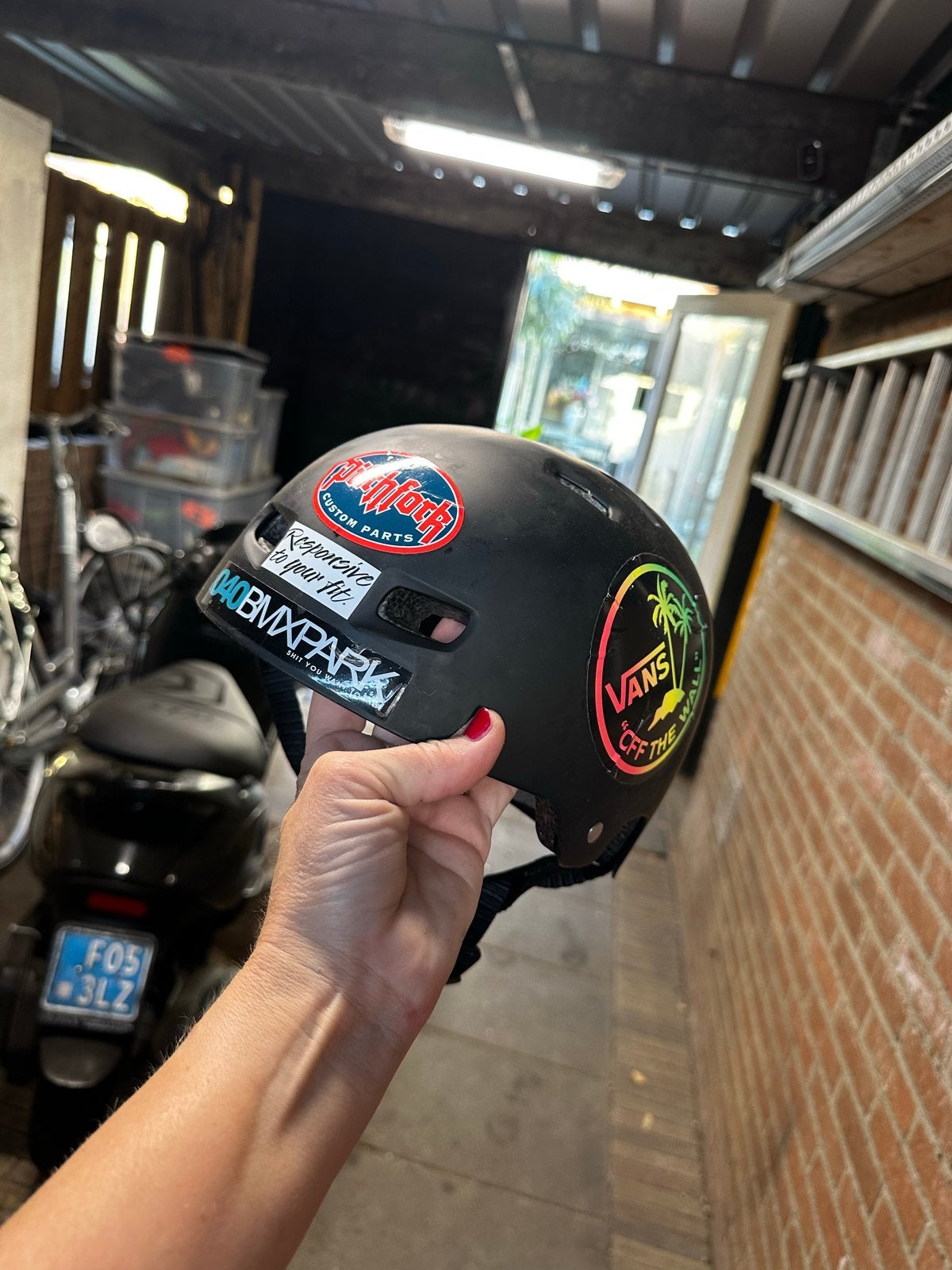 Oxelo BMX/Skate Helm met Stickers, Ophalen, Gebruikt, Overige maten