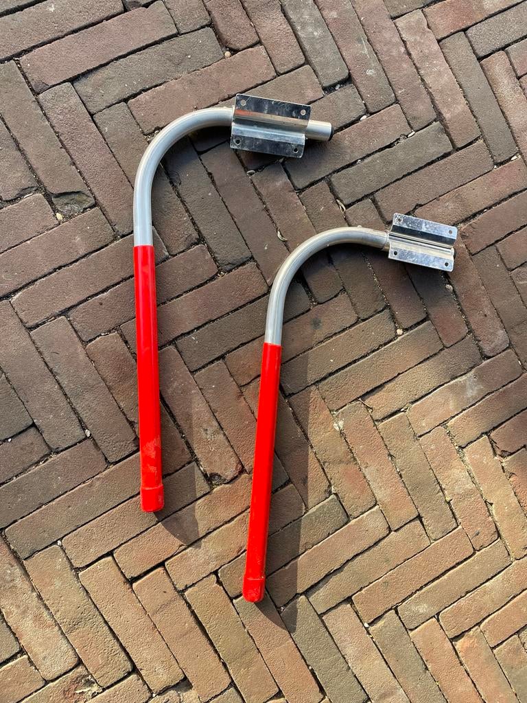 Fietsbeugels voor wandmontage - Set van 2, Ophalen, Zo goed als nieuw