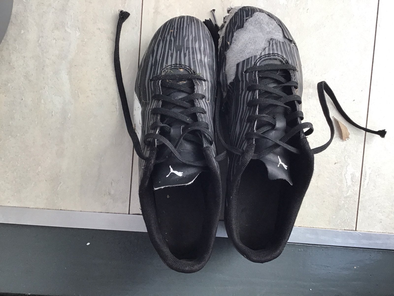 Puma voetbalschoenen - Gedragen, Ophalen, Gedragen, Zwart, Sneakers of Gympen
