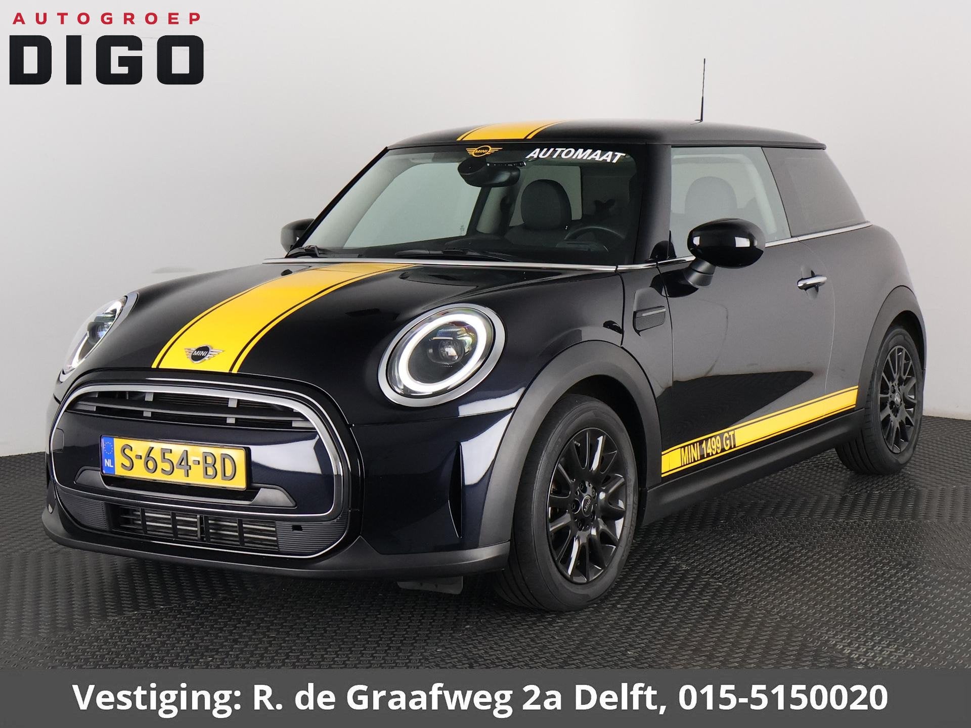 MINI 3-Deurs 1.5 Cooper Sports 1499 GT PACK Automaat Garanti, Auto's, Dealer onderhouden, 136 pk, Gebruikt, Leder en Stof