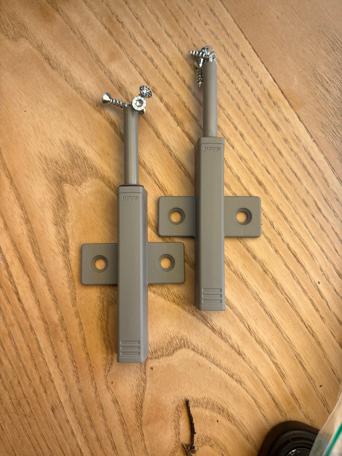 2 Blum adapterplaten met Tip-On druksnappers, Ophalen, Zo goed als nieuw, Overige materialen, Overige typen