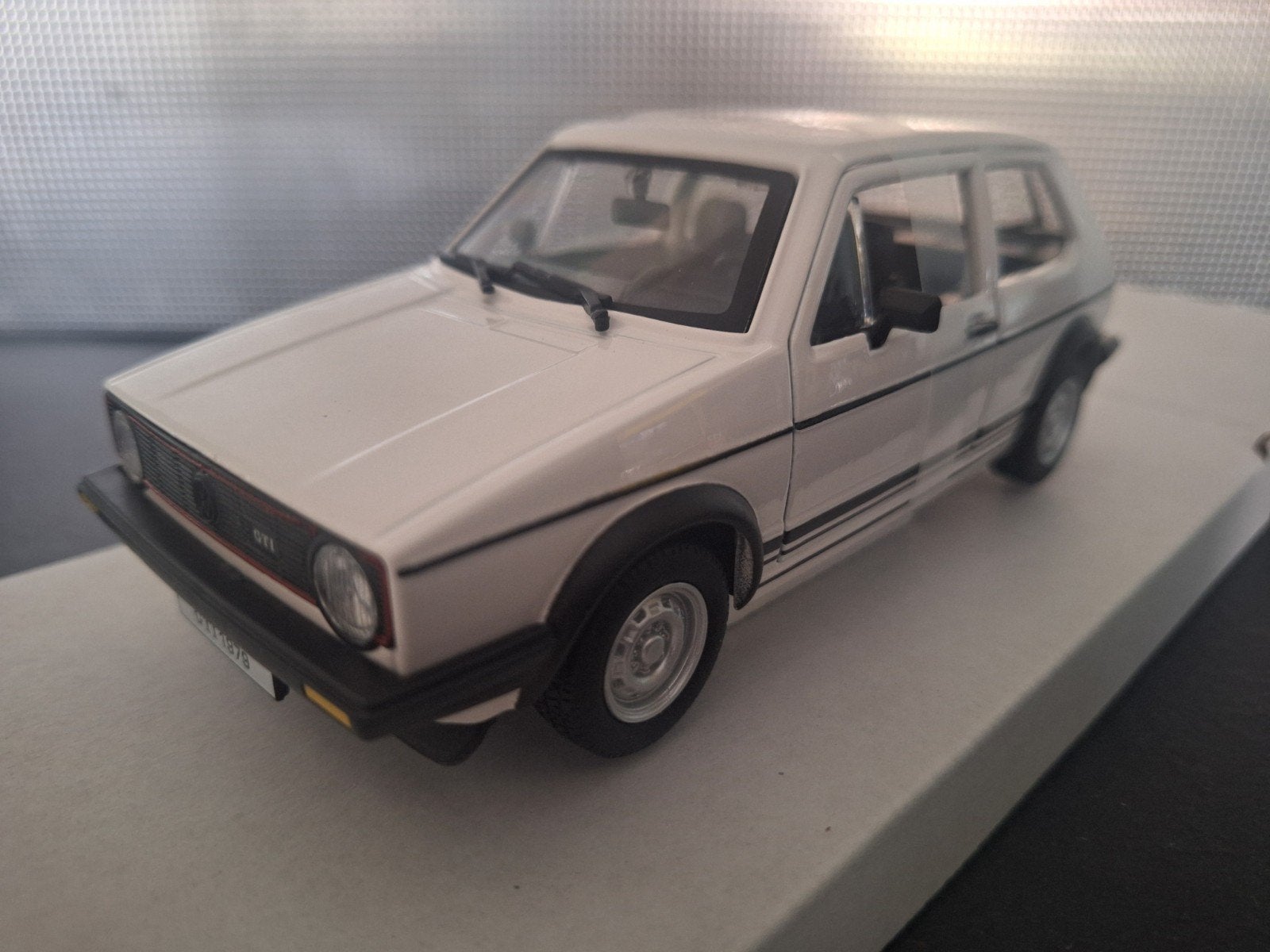 Volkswagen Golf MK1 1979 Schaal 1:24, Auto, Burago, Burago, Nieuw