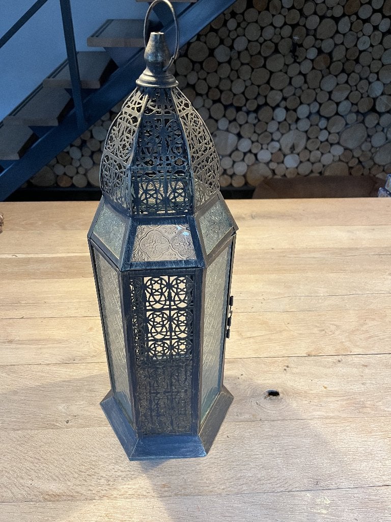 Prachtige Marokkaanse lantaarn van messing en glas 60 hoog, Huis en Inrichting, Woonaccessoires | Kandelaars en Kaarsen, Ophalen