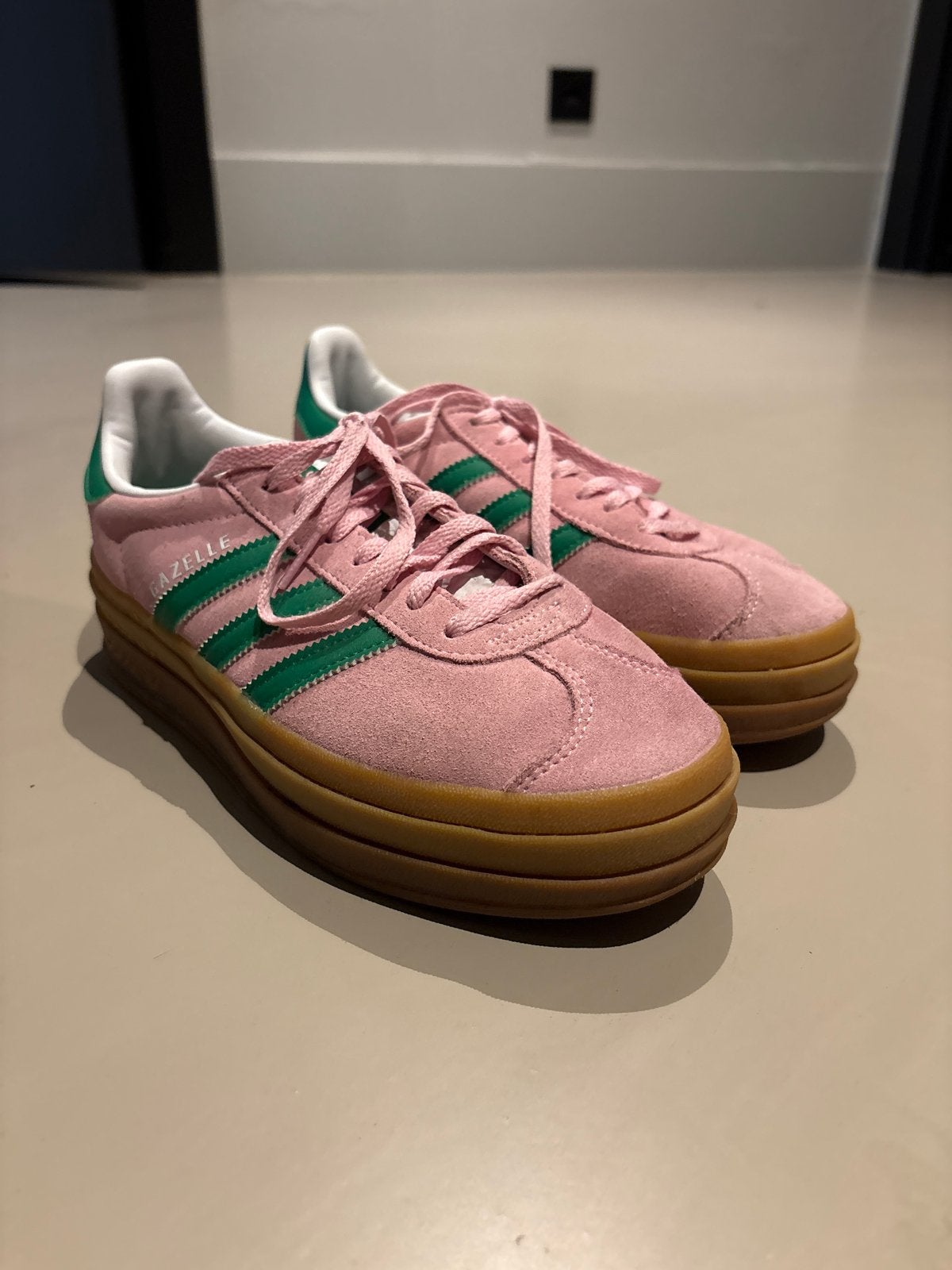 Adidas Gazelle Bold roze/groen - maat 39 1/3, Ophalen of Verzenden, Zo goed als nieuw, Roze, Sneakers of Gympen