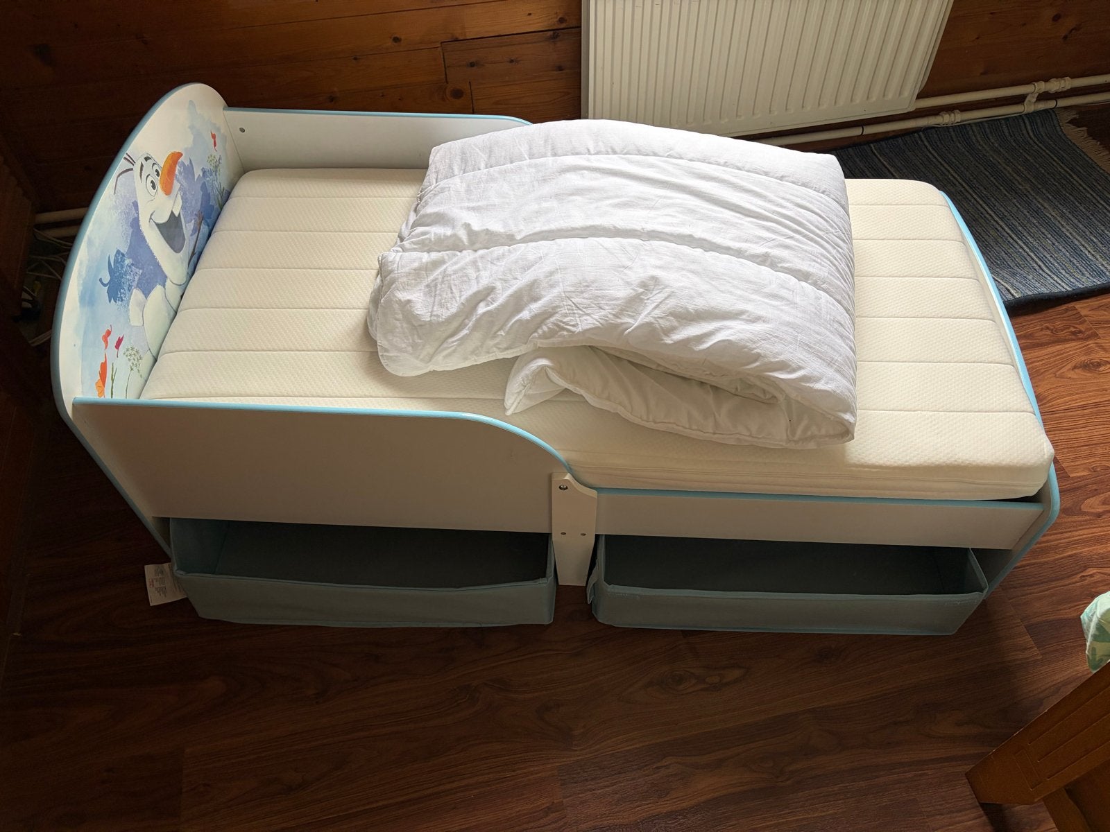kinderbed Frozen met matras en lades, Ophalen, 70 tot 85 cm, 140 tot 160 cm, Zo goed als nieuw