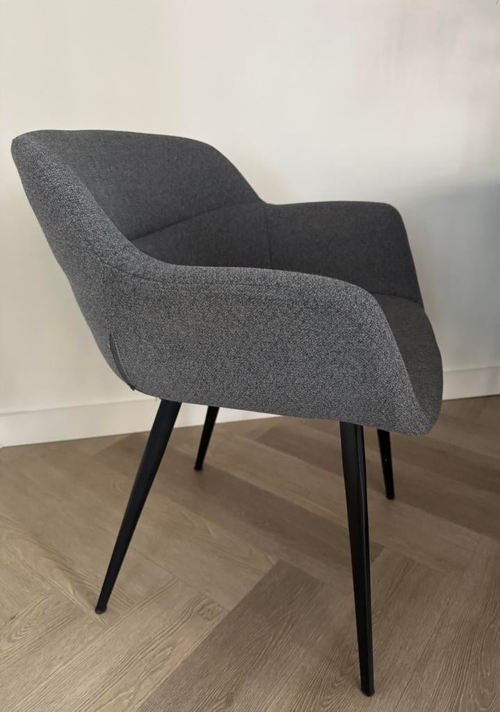 Kave Home eettafelstoelen antraciet - 4 stuks, Huis en Inrichting, Stoelen, Ophalen, Zwart, Zo goed als nieuw, Vier