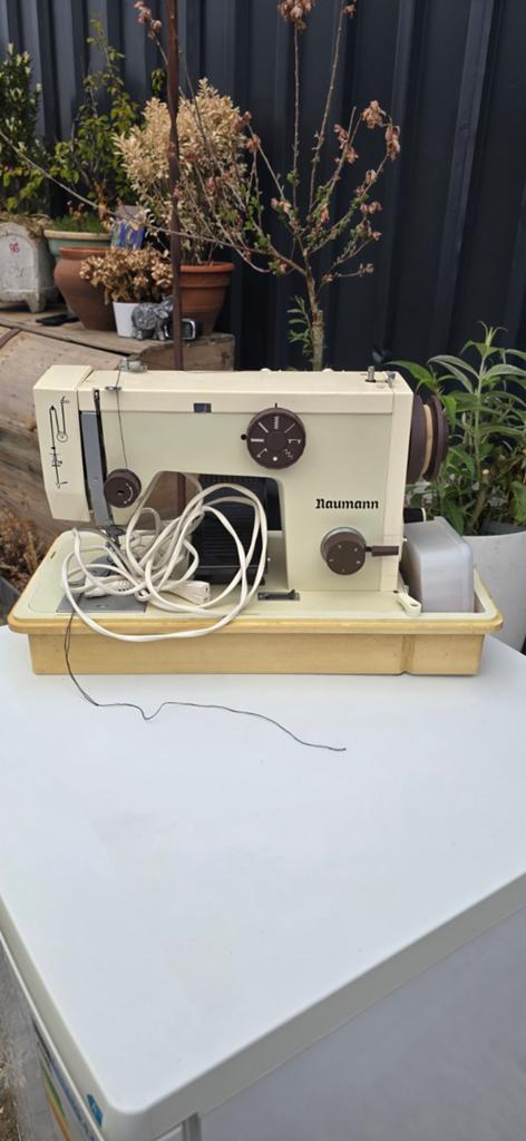 Prima Naaimachine met Sterke Motor en Kist, Ophalen of Verzenden, Gebruikt, Naaimachine, Overige merken
