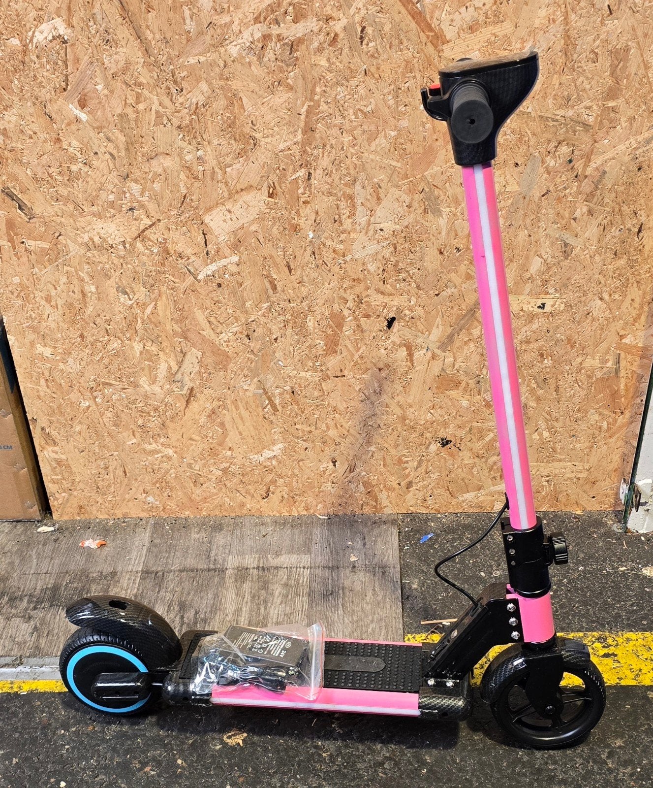 elektrische kinder steps met verlichting nieuw in de doos, Ophalen, Nieuw, Elektrische step (E-scooter)