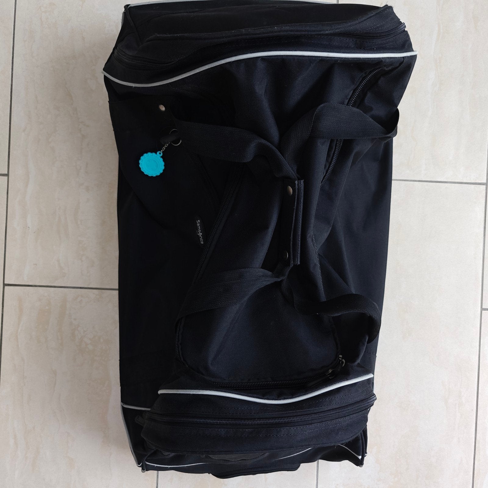 Samsonite reistas met wieltjes en uitschuifbare handgreep, Ophalen, Zwart, Zo goed als nieuw, Wieltjes