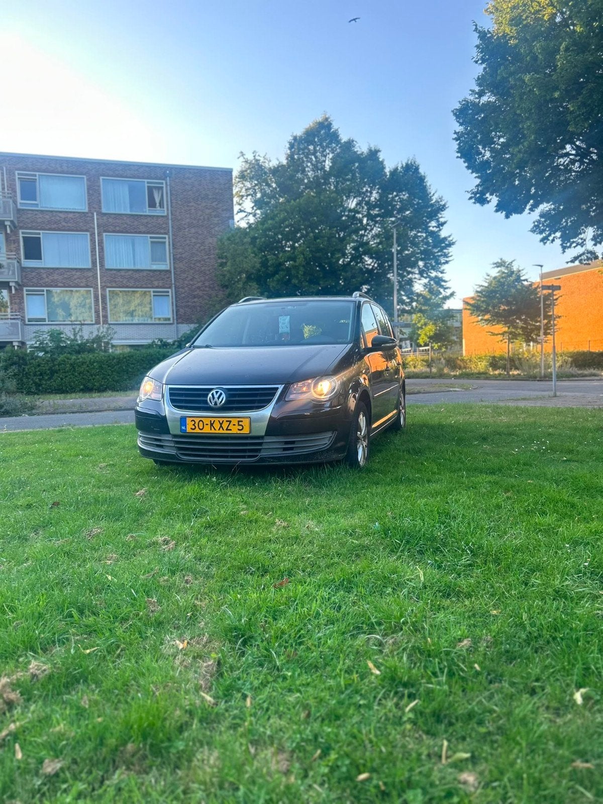 Volkswagen Touran 1.4 TSI | APK 1 jaar | Navi | Trekhaak, Auto's, Volkswagen, Voorwielaandrijving, 4 cilinders, Zwart, Handgeschakeld