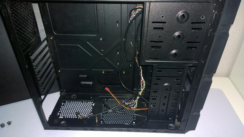 Nette Cooler Master K350 ATX Mid Tower Behuizing, Computers en Software, Computerbehuizingen, Ophalen, Gebruikt