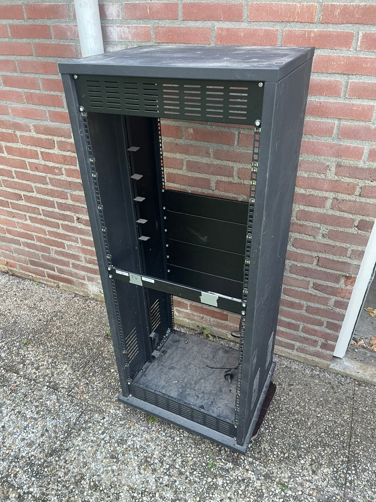 19 inch rack/patchkast/serverkast, Computers en Software, Ophalen, Zo goed als nieuw
