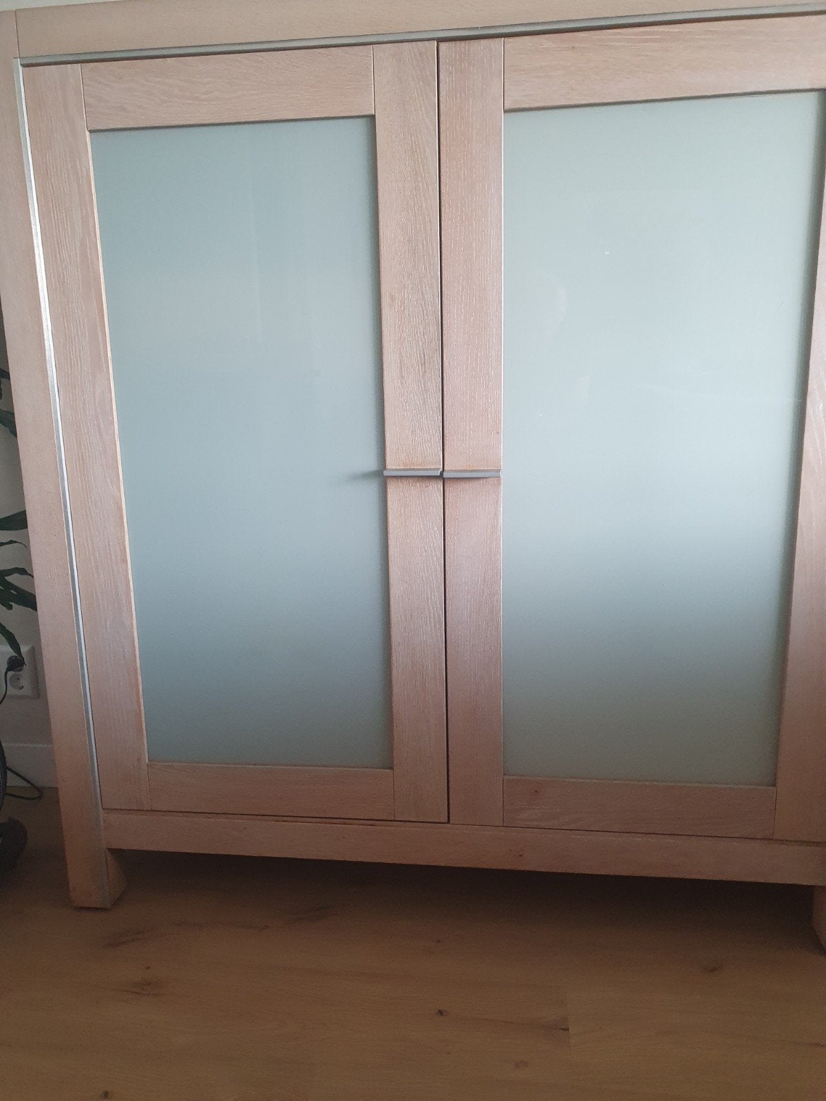 Set van 2 White Wash Eiken Kasten: Vitrinekast en Dressoir, Ophalen