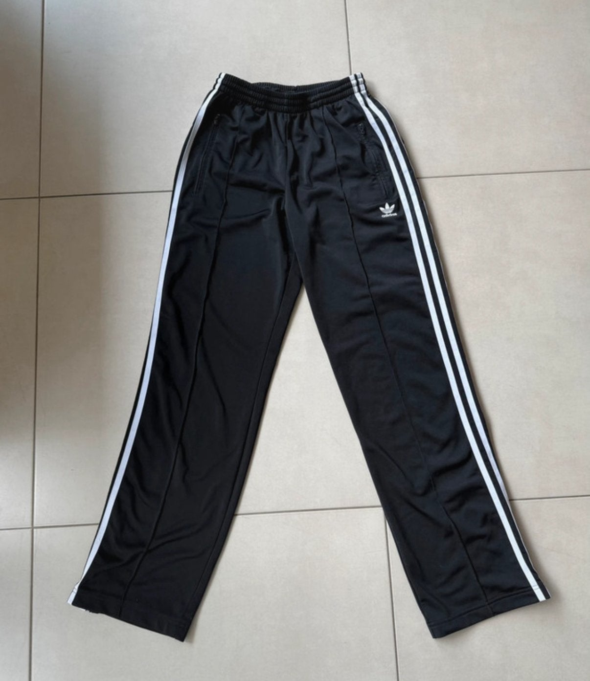 Adidas trainingbroek wijd/ firebird model - Maat S, Kleding | Dames, Zwart, Overige typen, Ophalen of Verzenden, Zo goed als nieuw