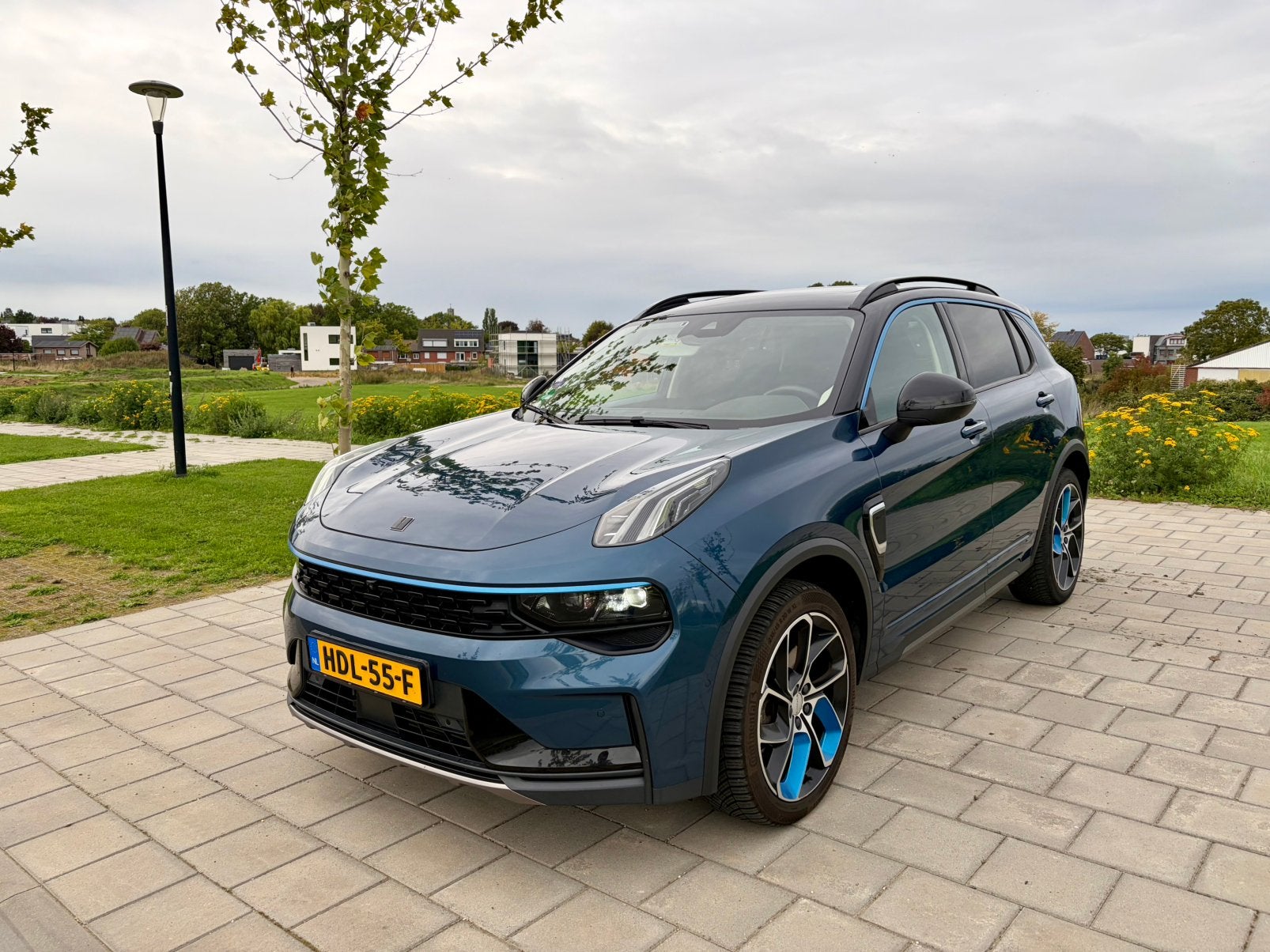 Lynk & Co 01 PHEV | Dealer ond | 261 pk | Pano | 360 Camera, Dealer onderhouden, Stof, 1800 kg, Zwart