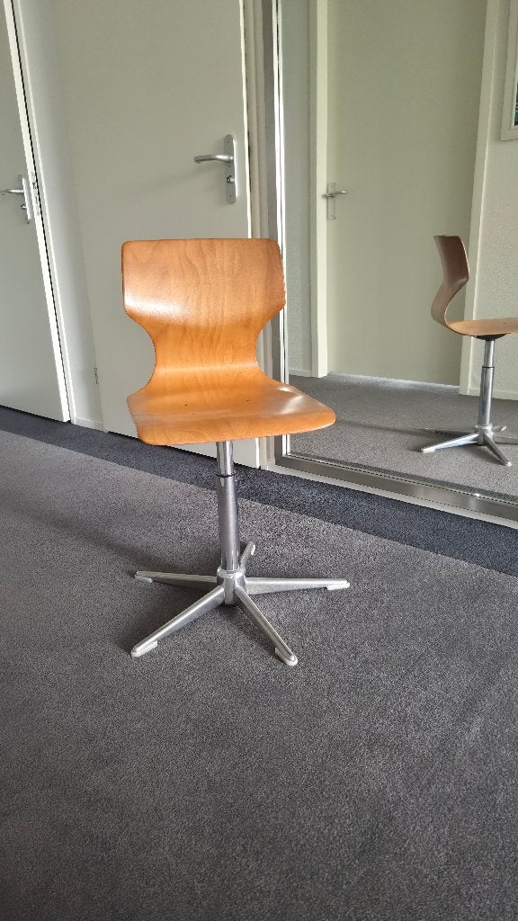 Pagholdz verstelbare industriële schoolstoel, Ophalen, Gebruikt, Overige kleuren