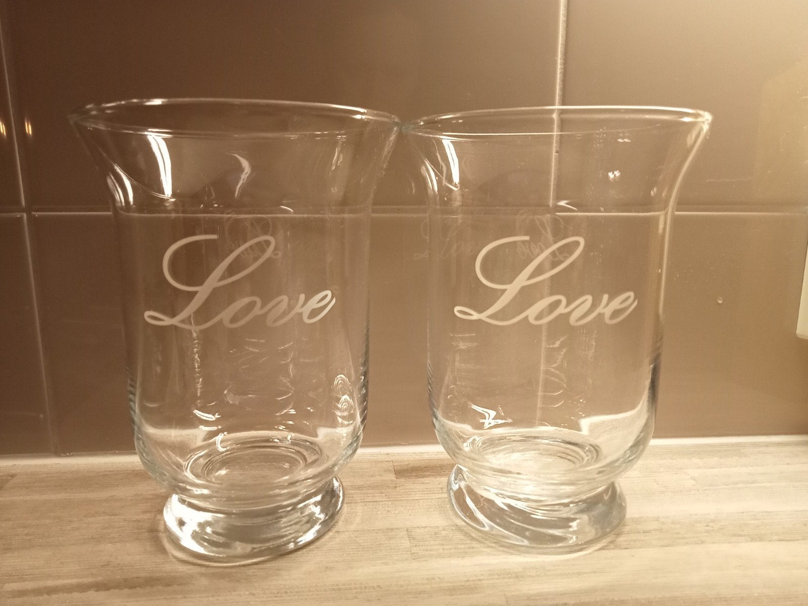 2 glazen vazen Love, Huis en Inrichting, Woonaccessoires | Vazen, Ophalen, Zo goed als nieuw, Op voet, Glas