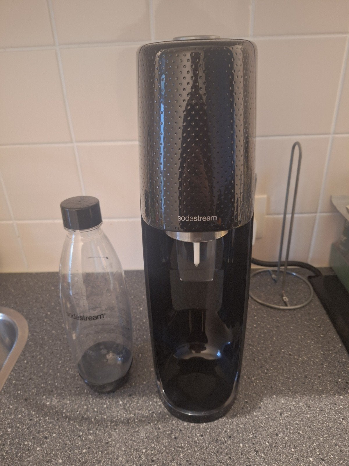 Sodastream bruiswatermaker met fles, Ophalen, Zo goed als nieuw