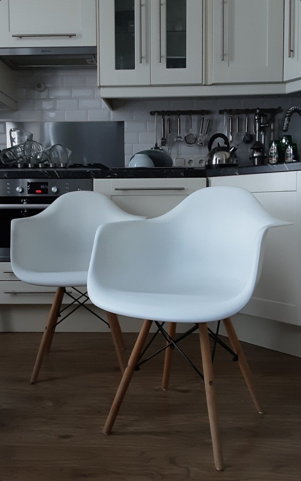 Vitra Eames style stoelen 2 stuks, Ophalen, Wit, Twee