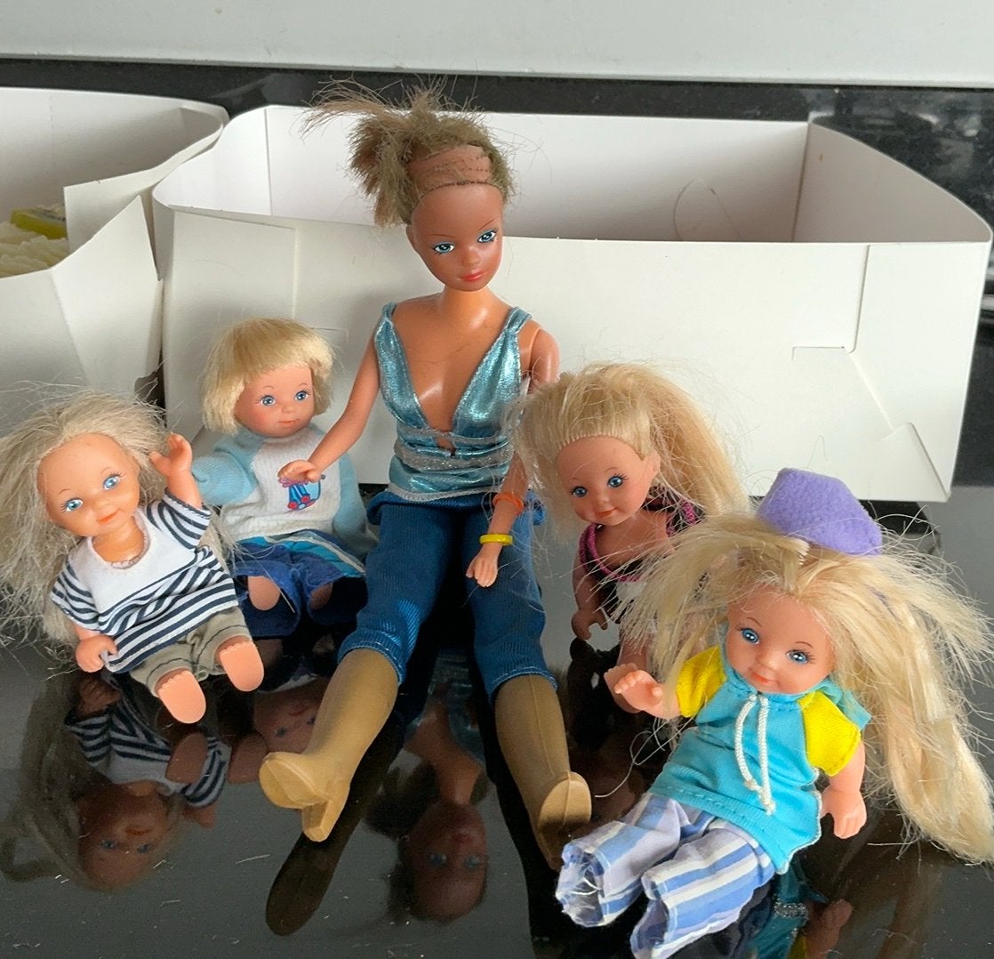 Barbie, simba, met 4 kindjes, Vacatures, 33 - 40 uur, Overige niveaus, Overige vormen