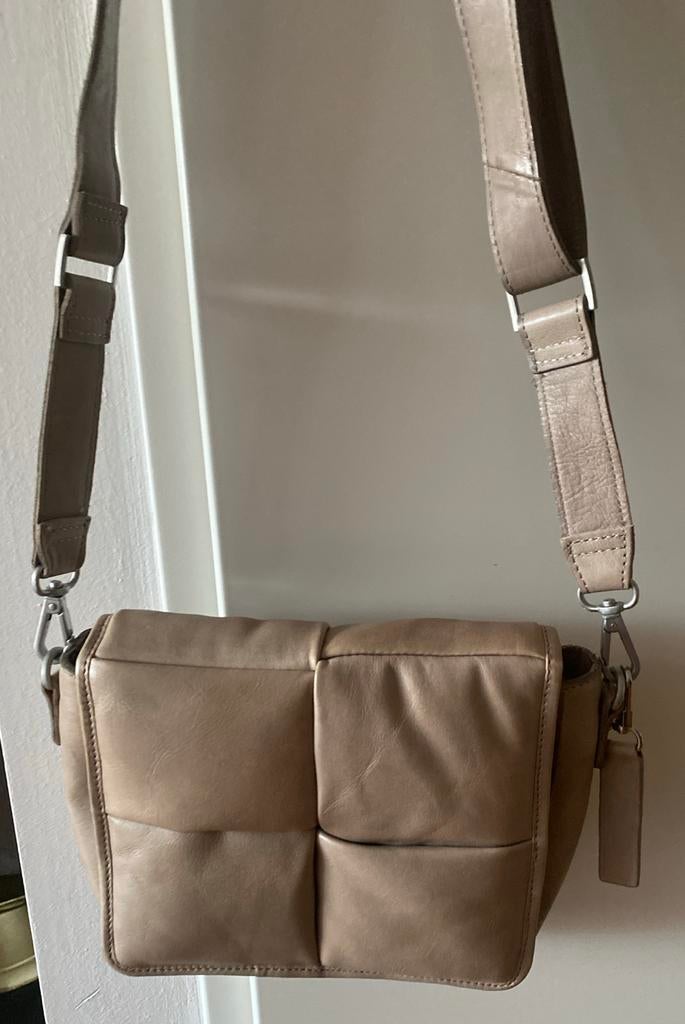 Nieuwe Taupe / grijs Leren Schoudertas Legend, Overige merken, Nieuw, Ophalen of Verzenden, Grijs