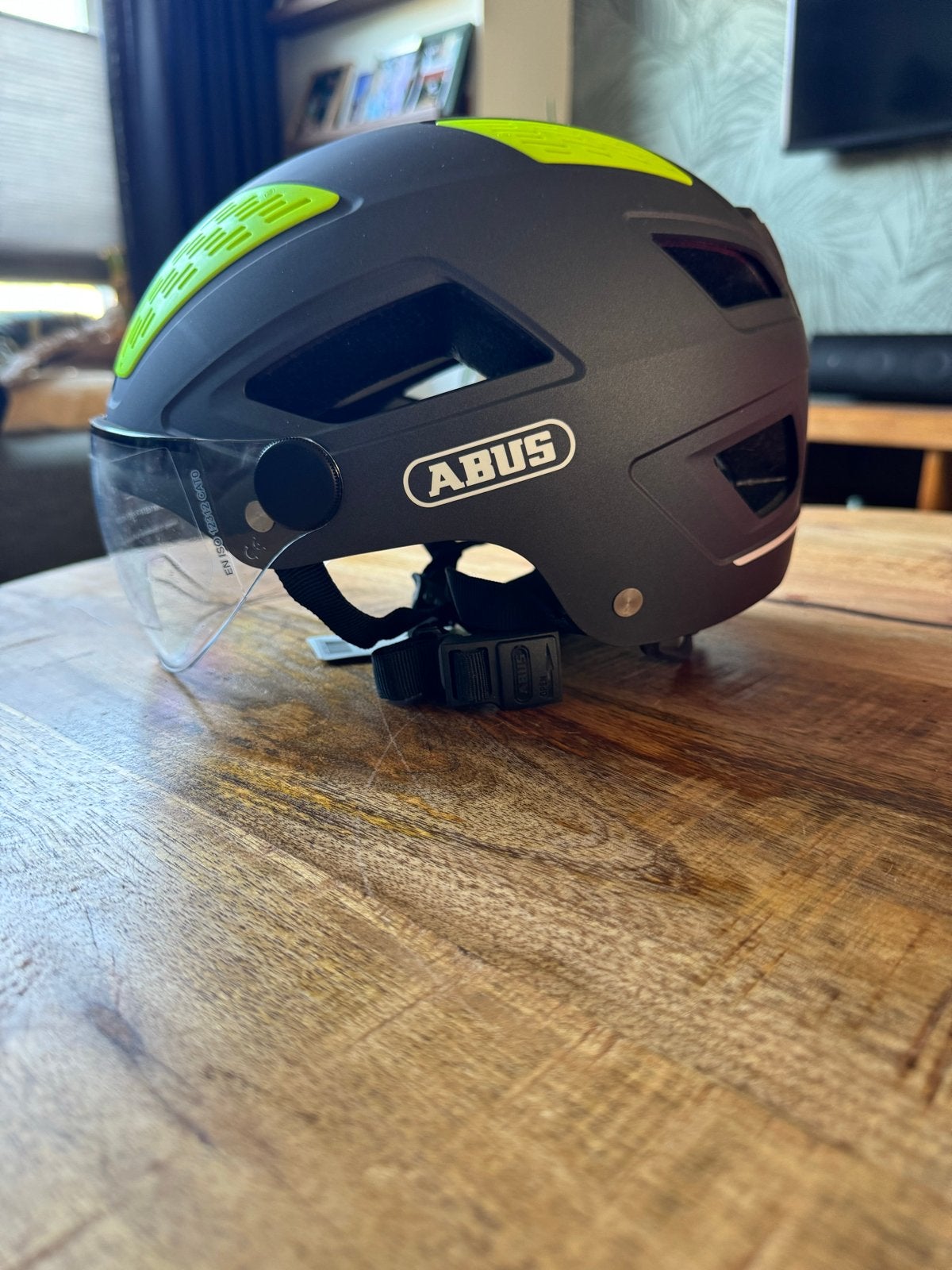 Abus Fiets of pedelec helm  maat L.   Nooit gebruikt, Fietsen en Brommers, Ophalen of Verzenden, Nieuw, Heer of Dame