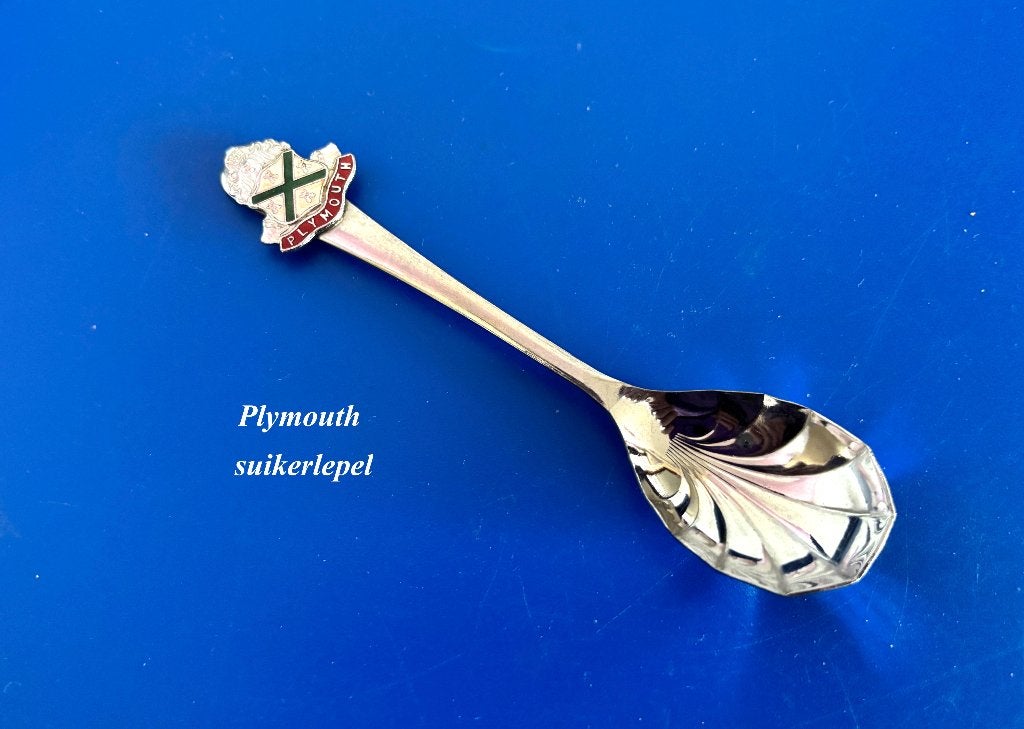 Vintage Souvenir Suikerlepel Plymouth Engeland (ca 13cm), Ophalen, Gebruikt, Metaal, Bestek